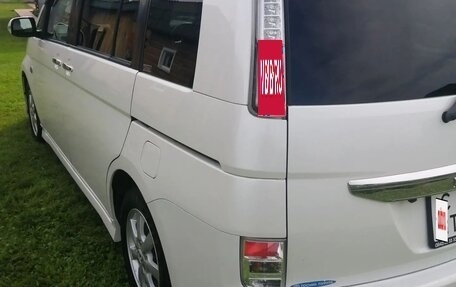 Toyota ISis I, 2011 год, 1 050 000 рублей, 3 фотография