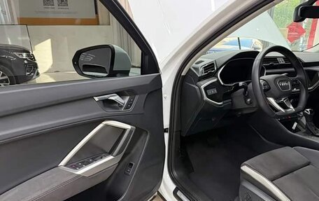 Audi Q3, 2022 год, 2 750 000 рублей, 16 фотография