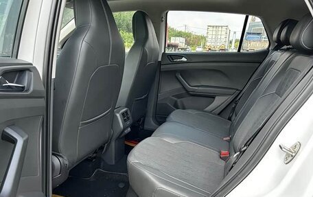 Volkswagen T-Cross I, 2022 год, 1 745 000 рублей, 26 фотография