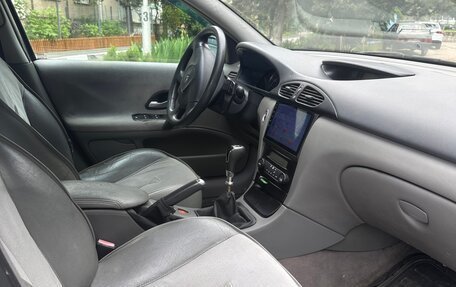 Renault Laguna II, 2002 год, 300 000 рублей, 17 фотография