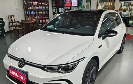 Volkswagen Golf VIII, 2023 год, 1 780 000 рублей, 1 фотография
