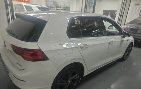 Volkswagen Golf VIII, 2023 год, 1 780 000 рублей, 2 фотография
