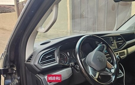 Volkswagen Multivan T6 рестайлинг, 2021 год, 5 200 000 рублей, 8 фотография
