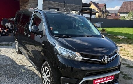 Toyota ProAce II, 2019 год, 3 000 000 рублей, 2 фотография