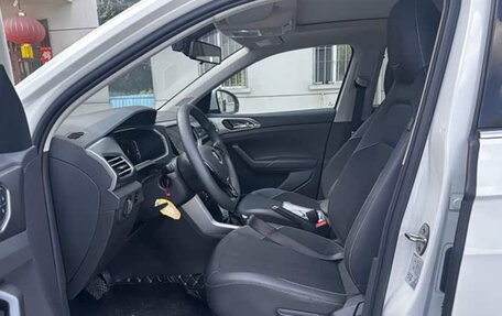 Volkswagen T-Cross I, 2023 год, 1 830 000 рублей, 7 фотография
