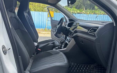 Volkswagen T-Cross I, 2023 год, 1 830 000 рублей, 12 фотография