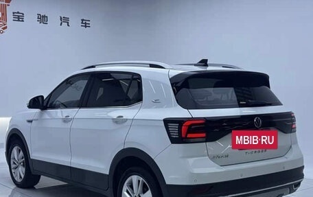 Volkswagen T-Cross I, 2023 год, 1 830 000 рублей, 5 фотография