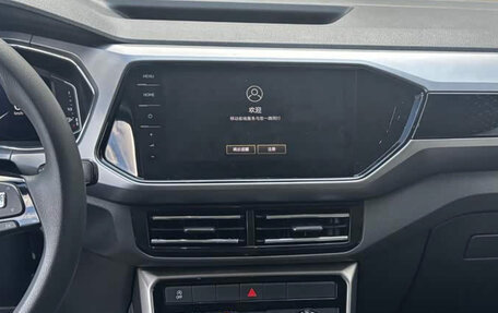 Volkswagen T-Cross I, 2023 год, 1 830 000 рублей, 13 фотография