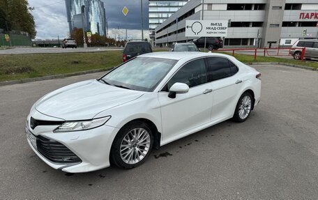 Toyota Camry, 2019 год, 2 990 000 рублей, 4 фотография