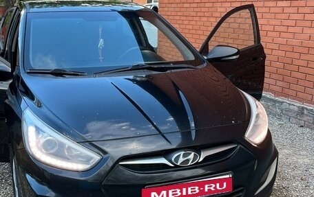 Hyundai Solaris II рестайлинг, 2013 год, 900 000 рублей, 5 фотография