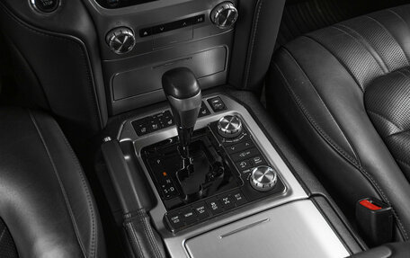 Toyota Land Cruiser 200, 2019 год, 6 700 000 рублей, 18 фотография