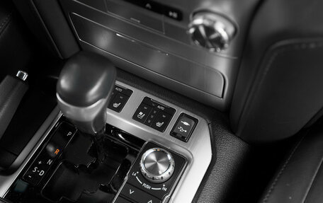 Toyota Land Cruiser 200, 2019 год, 6 700 000 рублей, 19 фотография