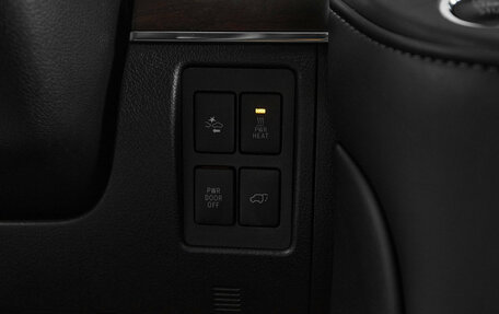 Toyota Land Cruiser 200, 2019 год, 6 700 000 рублей, 25 фотография