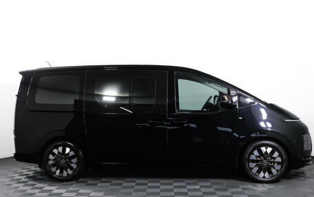 Hyundai Staria, 2021 год, 5 090 000 рублей, 4 фотография