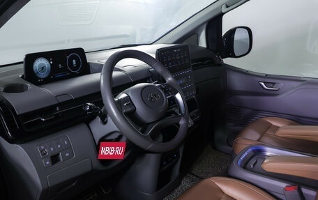 Hyundai Staria, 2021 год, 5 090 000 рублей, 15 фотография