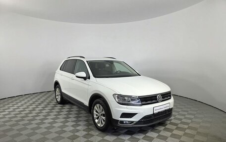 Volkswagen Tiguan II, 2019 год, 1 830 000 рублей, 3 фотография
