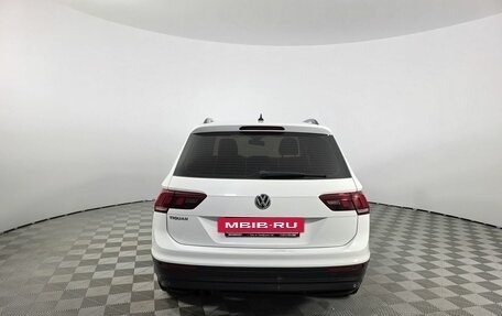 Volkswagen Tiguan II, 2019 год, 1 830 000 рублей, 6 фотография