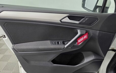Volkswagen Tiguan II, 2019 год, 1 830 000 рублей, 12 фотография