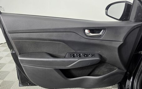 Hyundai Solaris II рестайлинг, 2018 год, 1 200 000 рублей, 12 фотография