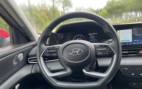 Hyundai Elantra, 2022 год, 1 150 000 рублей, 10 фотография