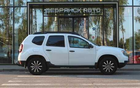 Renault Duster I рестайлинг, 2017 год, 1 225 000 рублей, 4 фотография