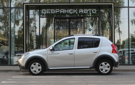 Renault Sandero I, 2013 год, 795 000 рублей, 2 фотография