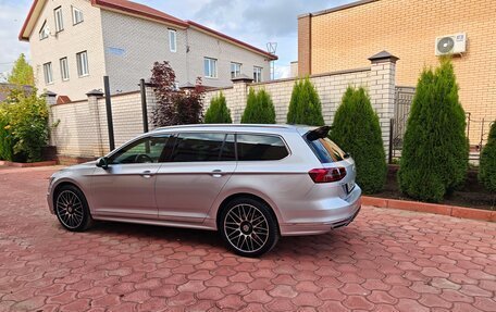 Volkswagen Passat B8 рестайлинг, 2019 год, 3 400 000 рублей, 11 фотография