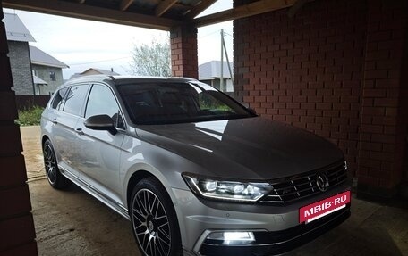 Volkswagen Passat B8 рестайлинг, 2019 год, 3 400 000 рублей, 3 фотография