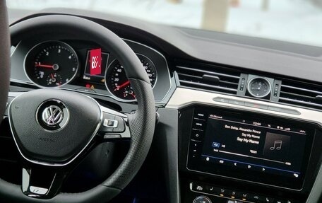Volkswagen Passat B8 рестайлинг, 2019 год, 3 400 000 рублей, 14 фотография