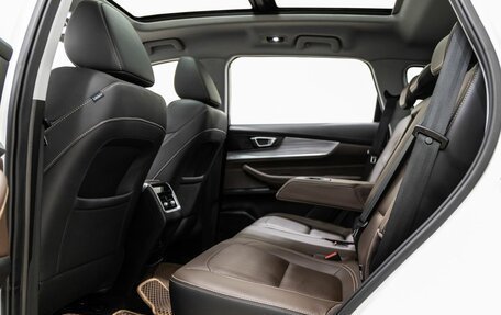 Chery Tiggo 8 Pro, 2022 год, 2 048 000 рублей, 28 фотография