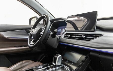 Chery Tiggo 8 Pro, 2022 год, 2 048 000 рублей, 32 фотография