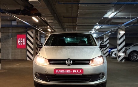 Volkswagen Polo VI (EU Market), 2014 год, 690 000 рублей, 2 фотография