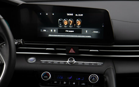Hyundai Elantra, 2023 год, 1 998 000 рублей, 13 фотография