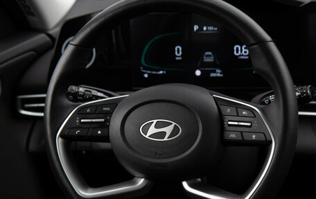 Hyundai Elantra, 2023 год, 1 998 000 рублей, 12 фотография