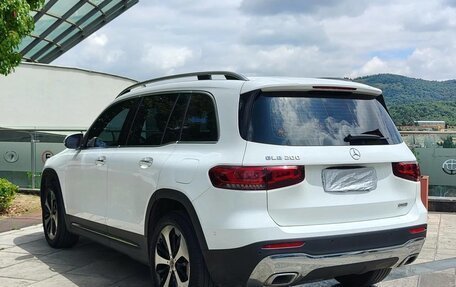 Mercedes-Benz GLB, 2023 год, 2 350 000 рублей, 3 фотография