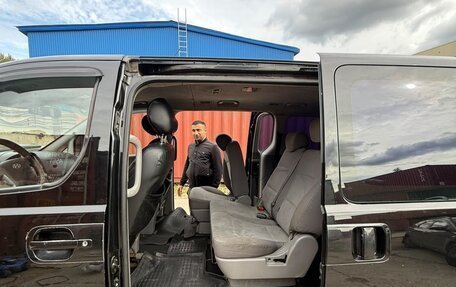 Hyundai H-1 II рестайлинг, 2008 год, 650 000 рублей, 11 фотография