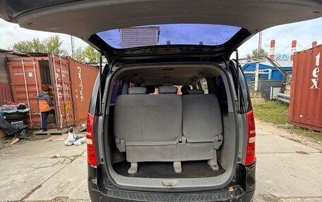 Hyundai H-1 II рестайлинг, 2008 год, 650 000 рублей, 13 фотография