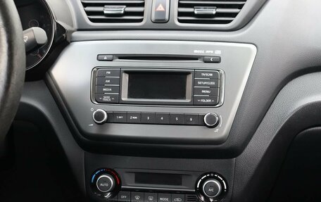 KIA Rio III рестайлинг, 2015 год, 999 000 рублей, 17 фотография
