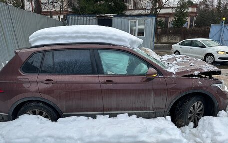 Volkswagen Tiguan II, 2021 год, 1 000 000 рублей, 2 фотография
