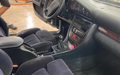 Audi A6, 1994 год, 260 000 рублей, 4 фотография