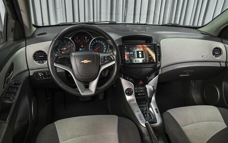 Chevrolet Cruze II, 2010 год, 595 000 рублей, 6 фотография