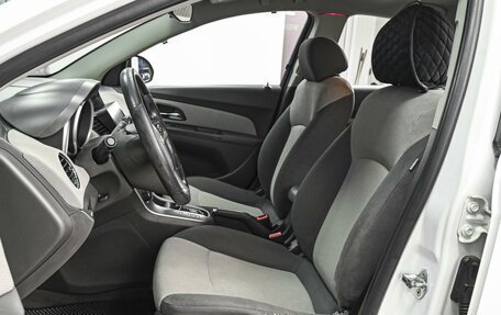 Chevrolet Cruze II, 2010 год, 595 000 рублей, 10 фотография