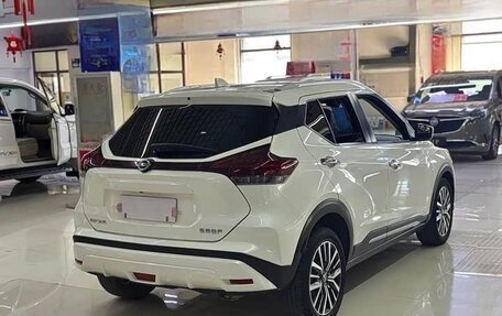 Nissan Kicks I, 2022 год, 1 830 000 рублей, 4 фотография