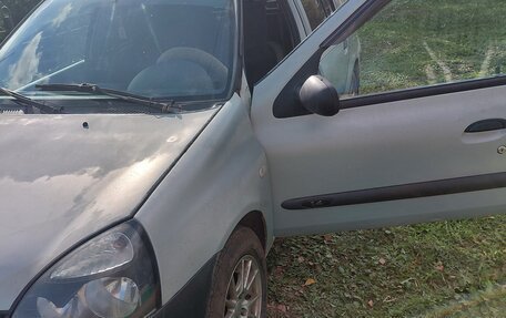 Renault Symbol I, 2004 год, 120 000 рублей, 6 фотография