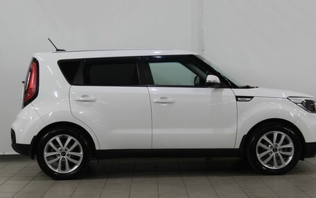 KIA Soul II рестайлинг, 2017 год, 1 580 000 рублей, 5 фотография