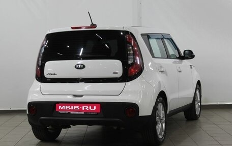 KIA Soul II рестайлинг, 2017 год, 1 580 000 рублей, 6 фотография