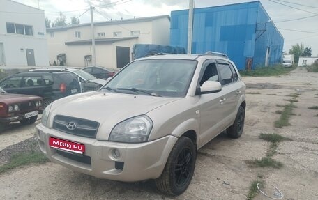 Hyundai Tucson III, 2005 год, 650 000 рублей, 1 фотография