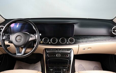 Mercedes-Benz E-Класс, 2016 год, 3 359 000 рублей, 12 фотография