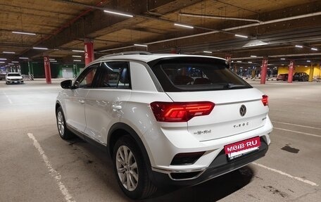 Volkswagen T-Roc I, 2020 год, 2 100 000 рублей, 5 фотография