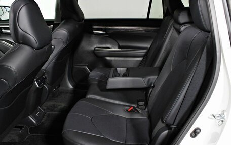 Toyota Highlander, 2026 год, 5 590 000 рублей, 26 фотография